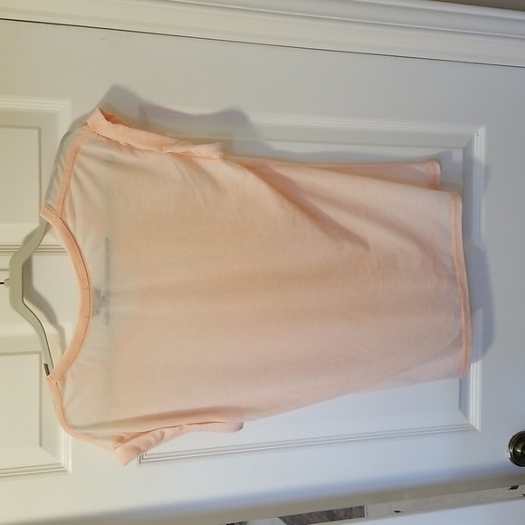 Peachy/pink color loose top size 6 - Picture 2 of 5